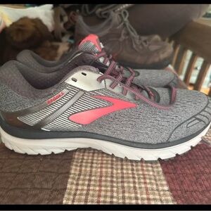 Brooks GTS Adrenaline 19 women’s 12 wide